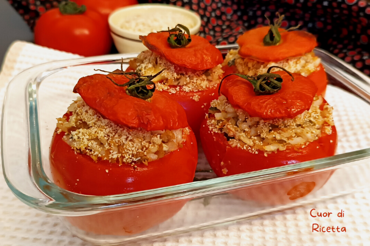 Pomodori ripieni di riso e tonno