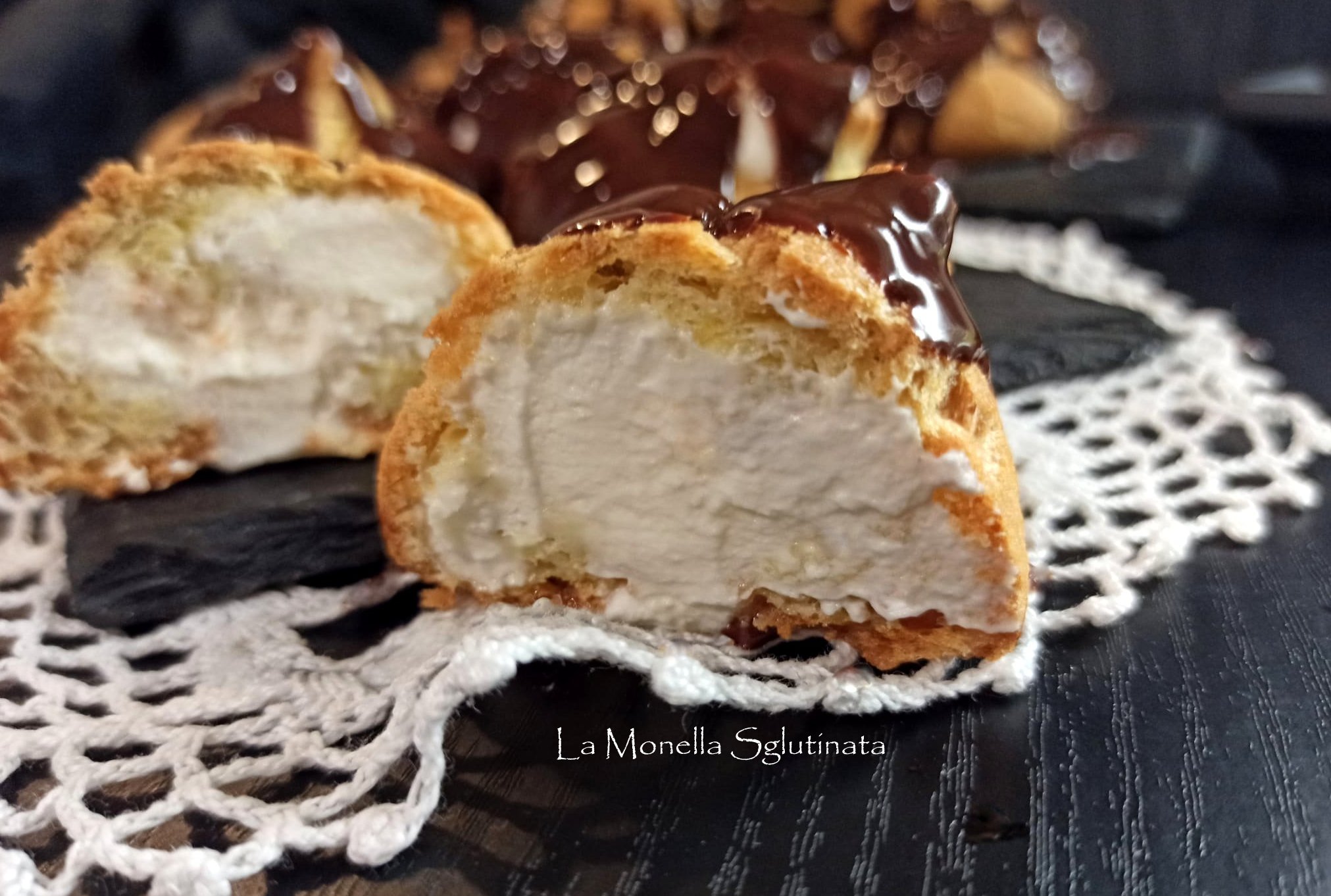 Profitterol al cioccolato senza glutine
