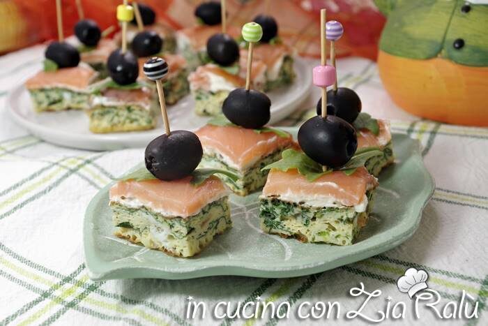 Quadrotti di frittata rucola robiola e salmone