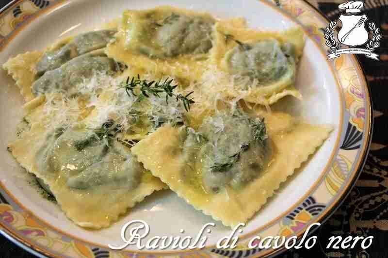 Ravioli di cavolo nero, pinoli e pecorino al profumo di timo