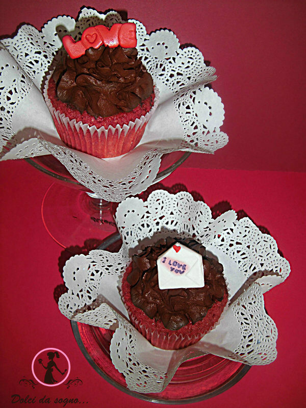 Red velvet cupcake per s. valentino