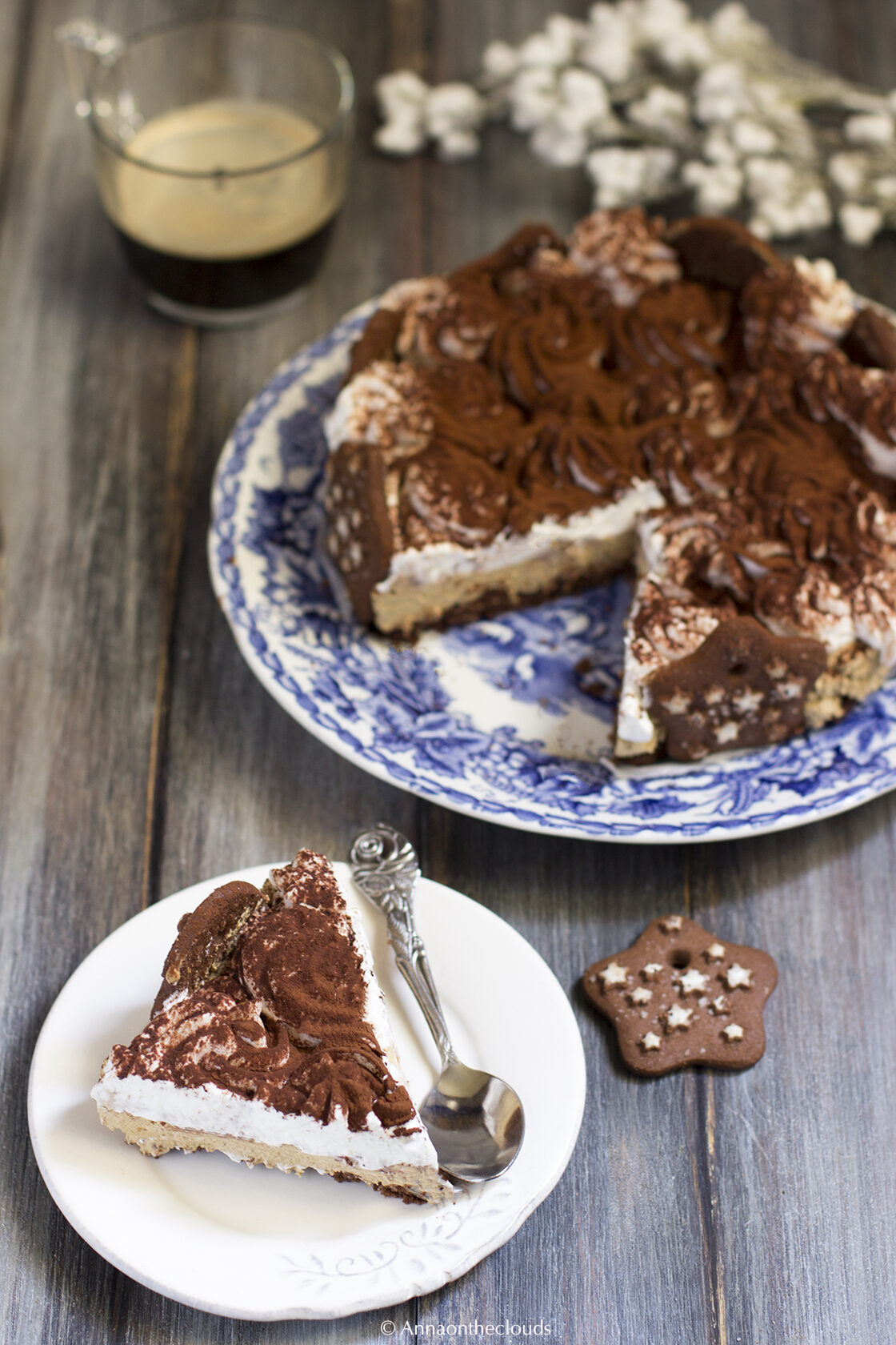 Ricetta charlotte con mousse al caffè e pan di stelle