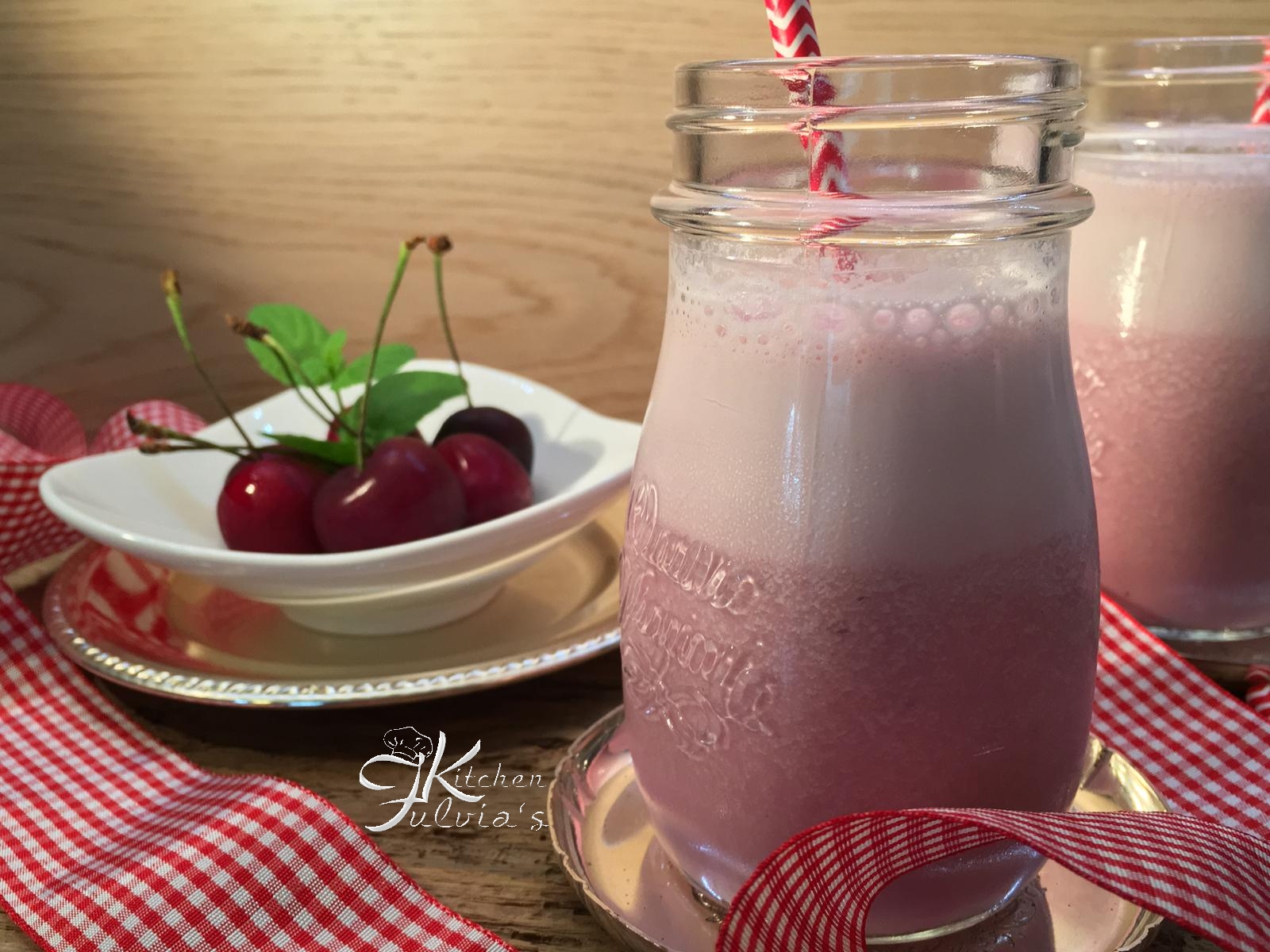 Ricetta light: smoothie ciliegie e nocciole