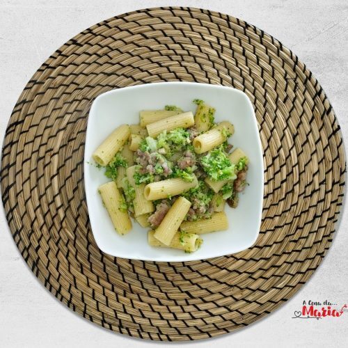 Rigatoni broccoli e salsicce