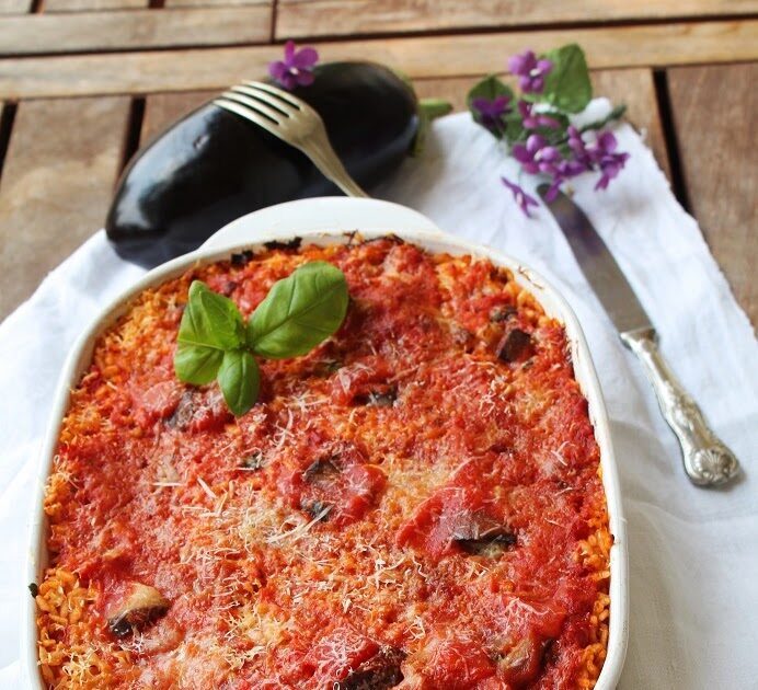 Riso al forno con melanzane e mozzarella