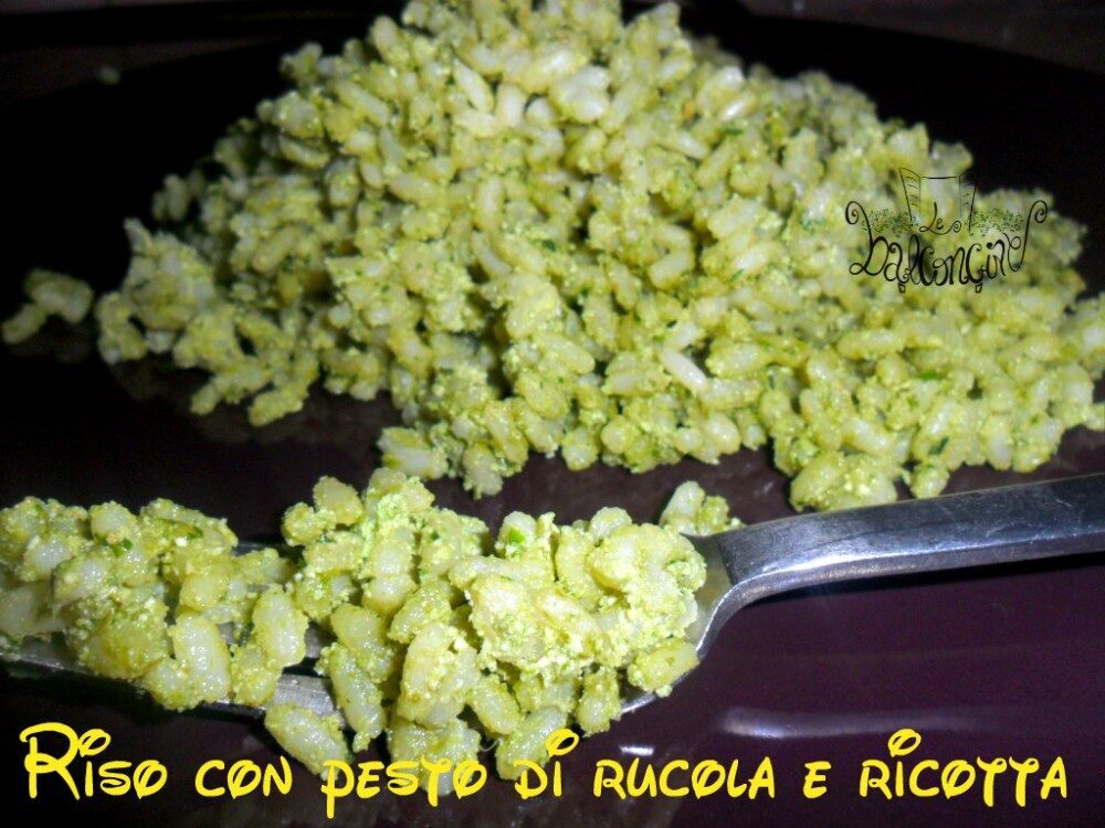 Riso con pesto di rucola e ricotta