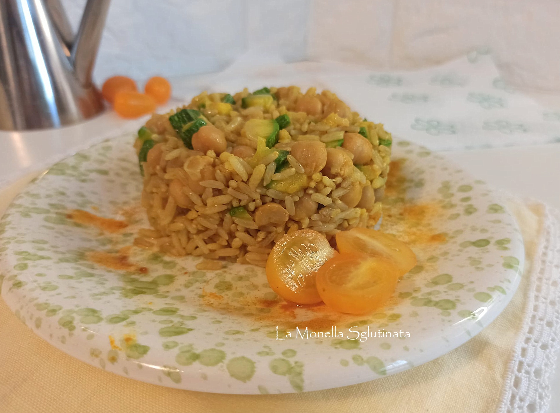 Riso integrale con zucchine,ceci e curcuma