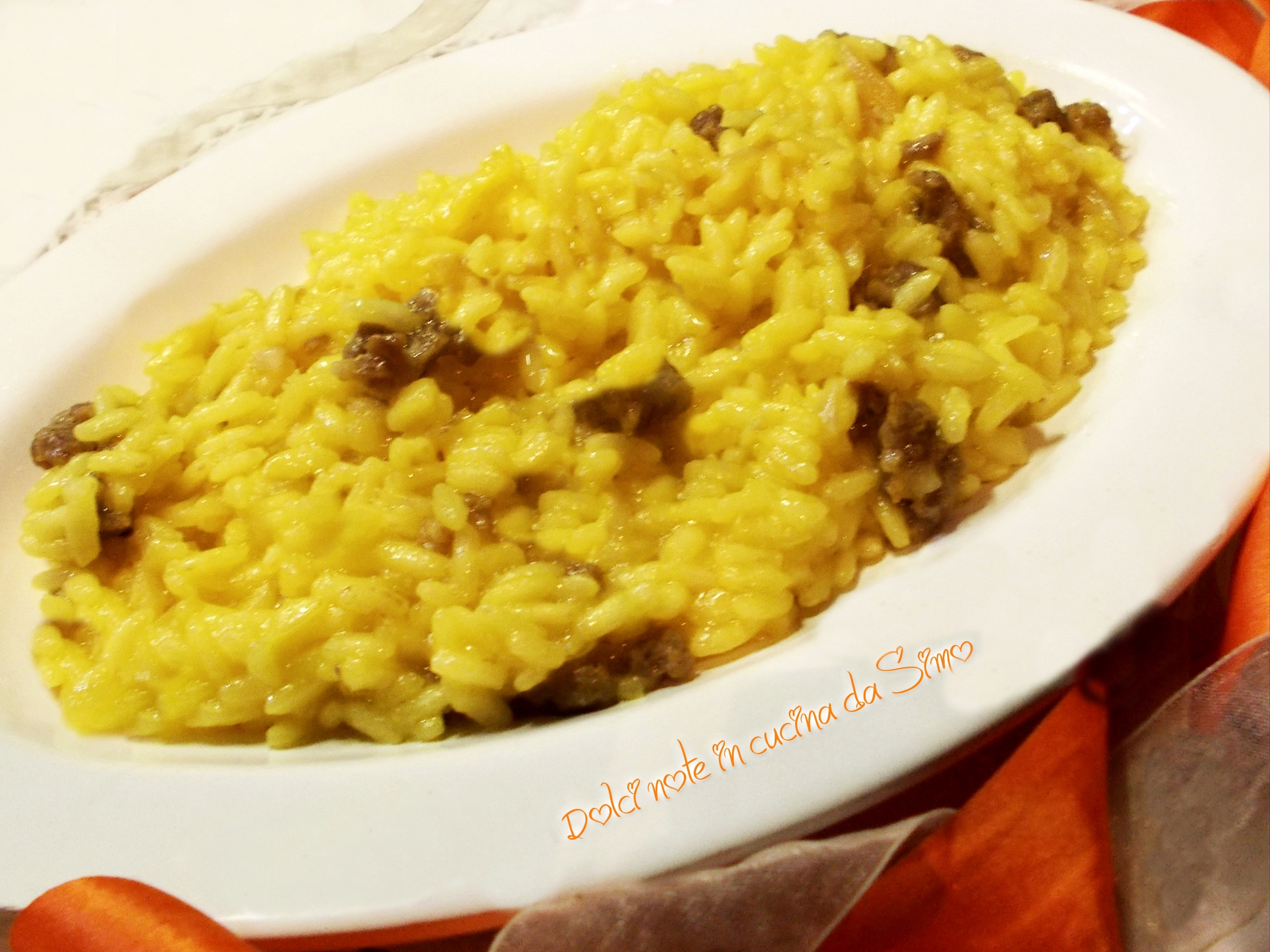 Risotto allo zafferano con salciccia