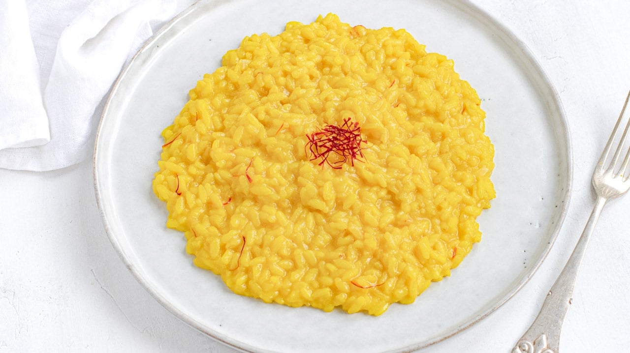 Risotto allo zafferano cremoso senza burro