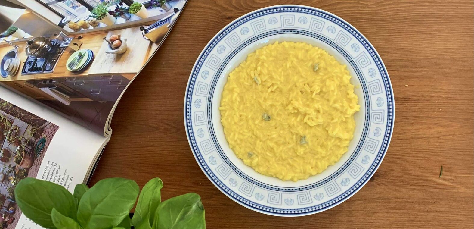 Risotto con Gorgonzola e Parmigiano: Un piacere cremoso per gli amanti del formaggio