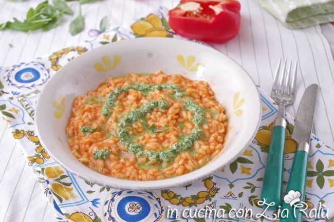 Risotto con peperoni e rucola