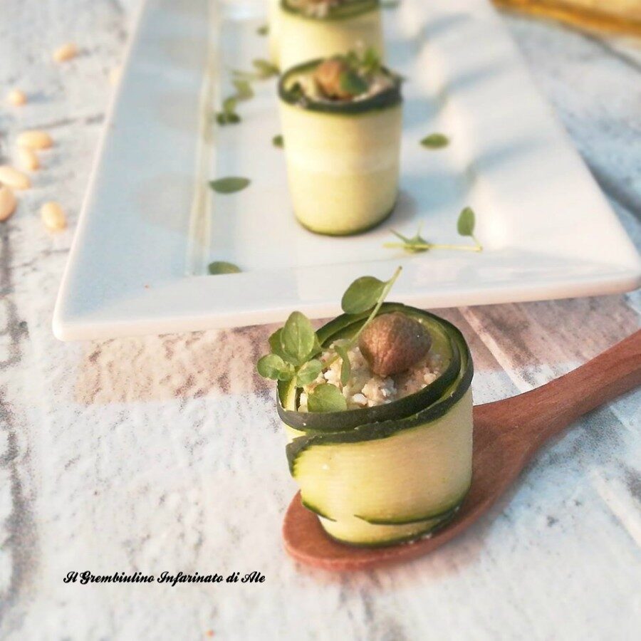 Rotolini di cetriolo con avocado e pinoli