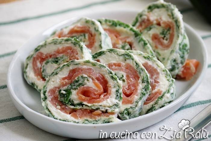 Rotolo agli albumi salato rucola e salmone