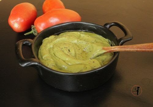 Salsa verde leggera, compagna perfetta per pomodori e verdure grigliate