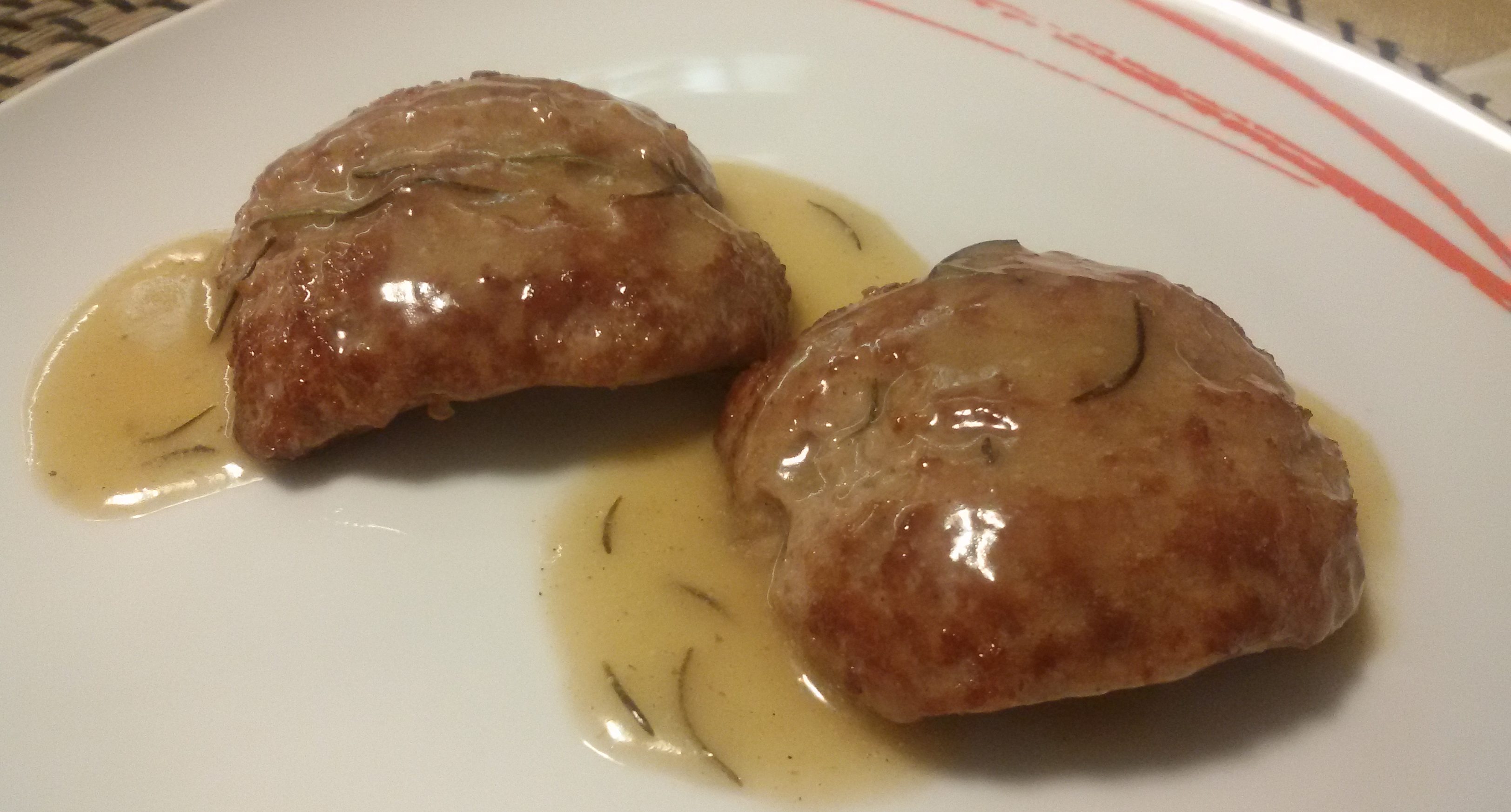Salsicce al vino bianco in padella