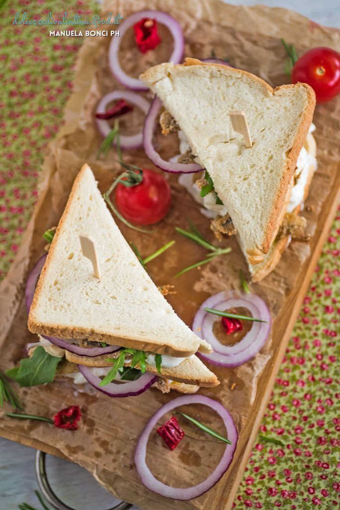 Sandwich alici e crescenza