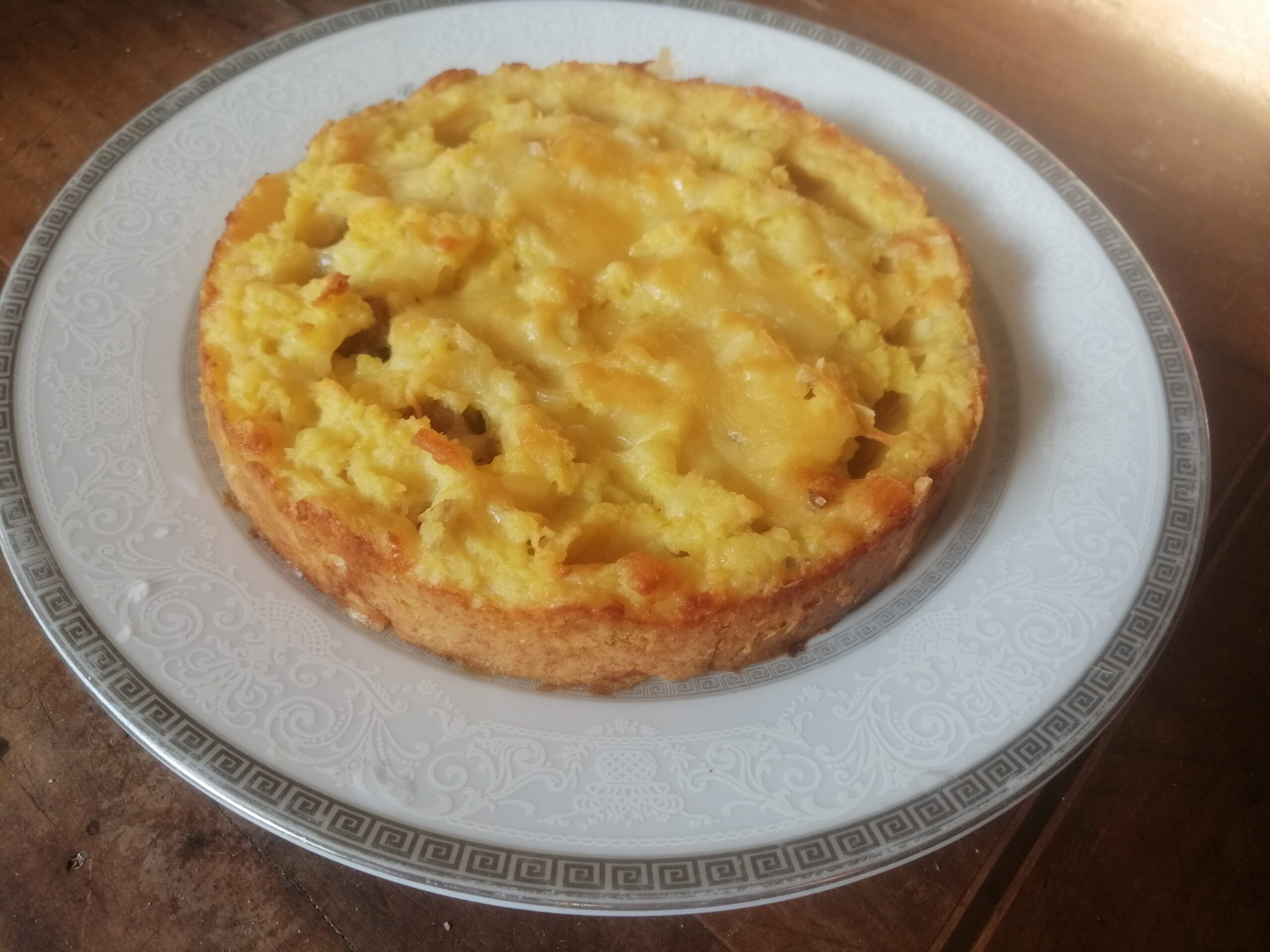 Sbriciolata salata di patate e salsiccia
