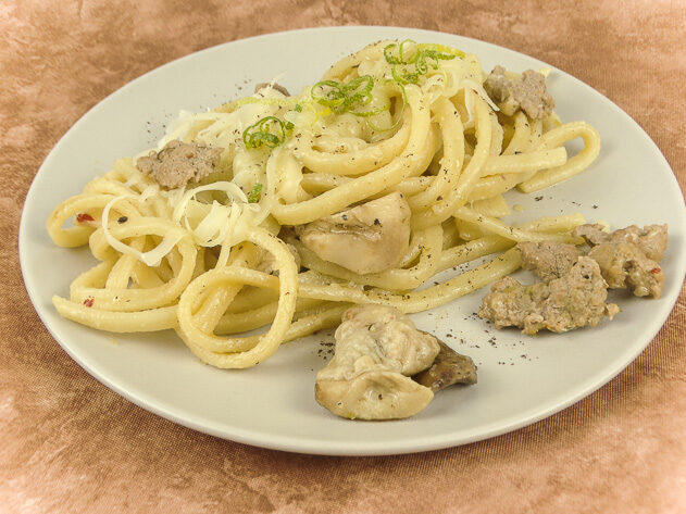 Scialatielli con funghi porcini e provolone del monaco