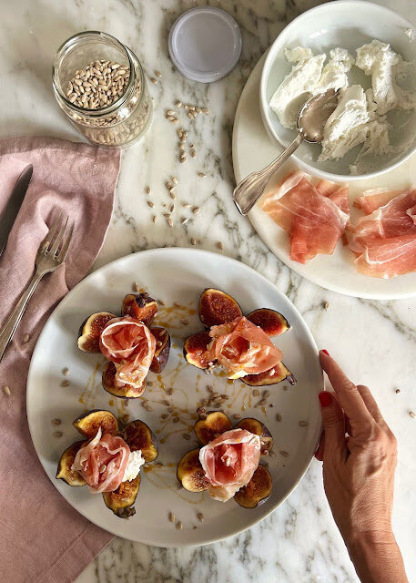 Settembre è arrivato: fichi, prosciutto crudo e ricotta di capra