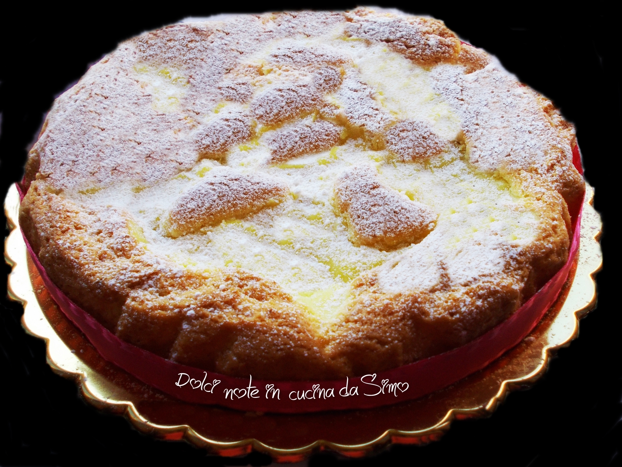 Soffice torta al limone e crema pasticcera
