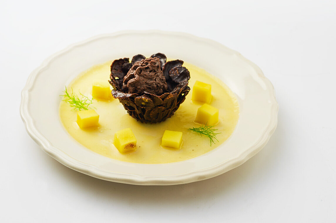 Sorpresa – cestini al cioccolato e fagioli neri