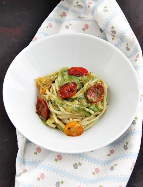 Spaghetti alla chitarra con zucchine e pomodorini al forno