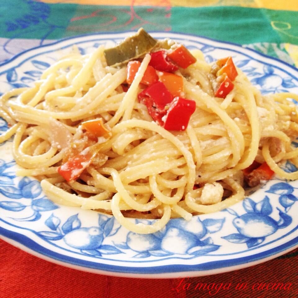 Spaghetti con friggitelli e ricotta di bufala