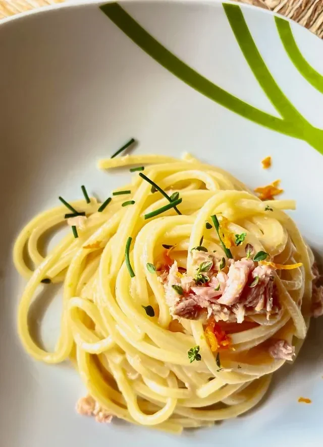 Spaghetti tonno e arancia (primo piatto fresco e veloce)