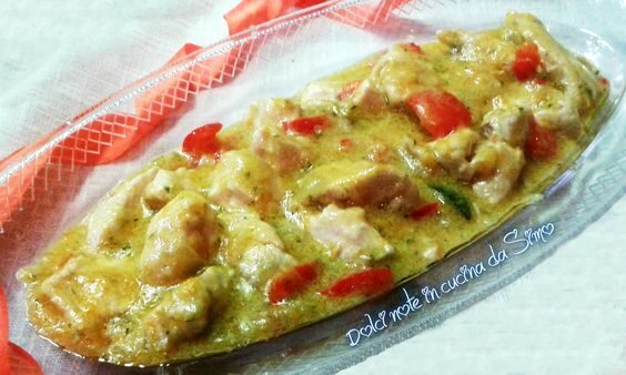 Straccetti di pollo cremosi al curry e verdure