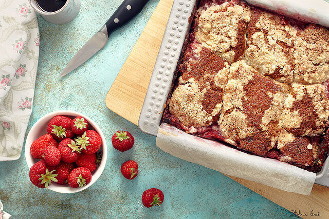 Strawberry coffee cake