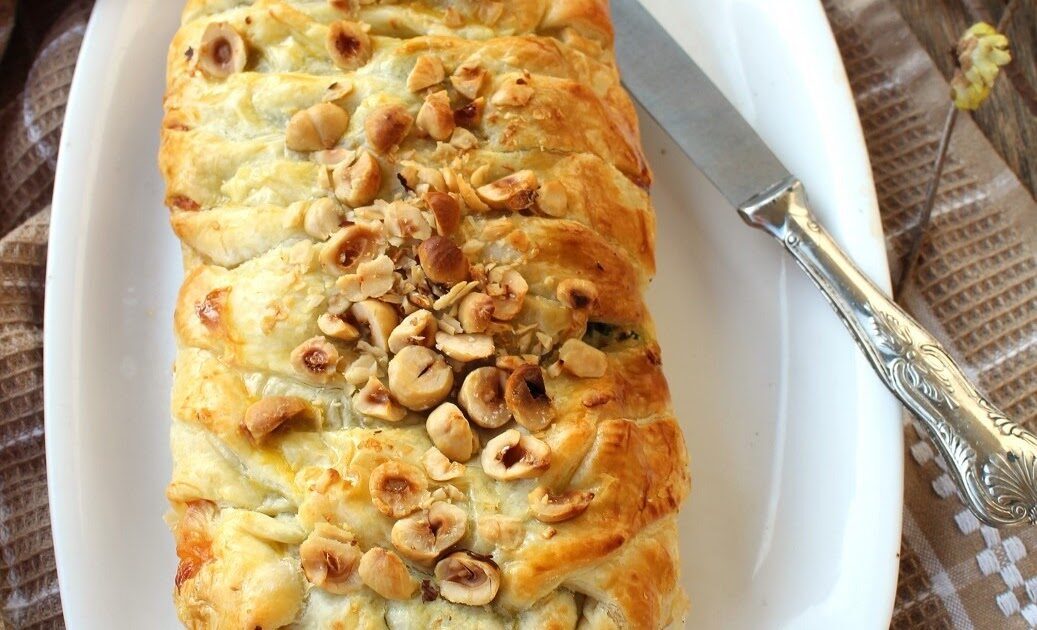 Strudel con salmone, spinaci e scamorza affumicata