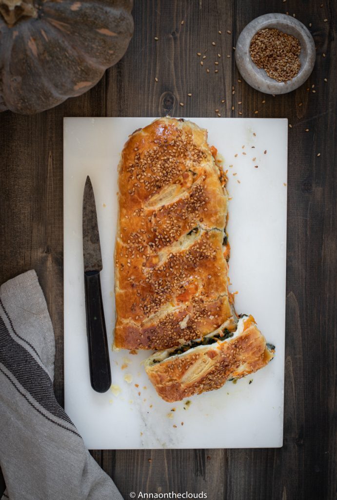 Strudel salato di zucca, spinaci e formaggio