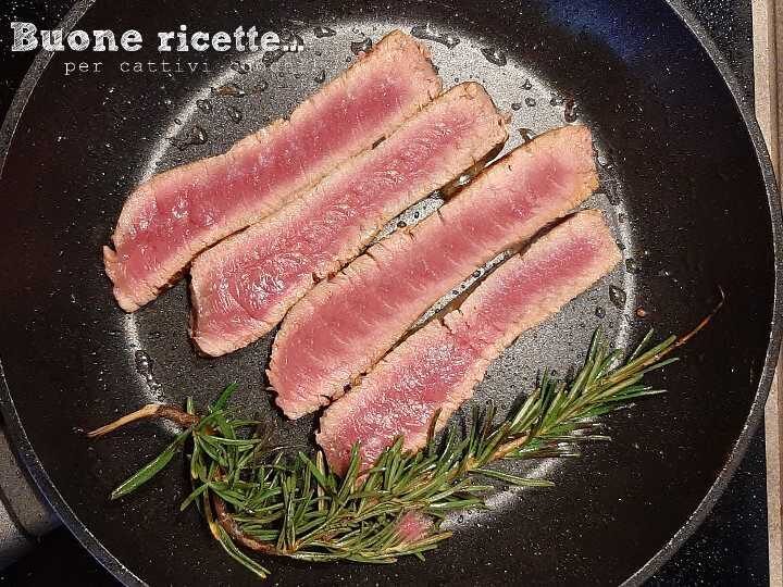 Tagliata di manzo al rosmarino
