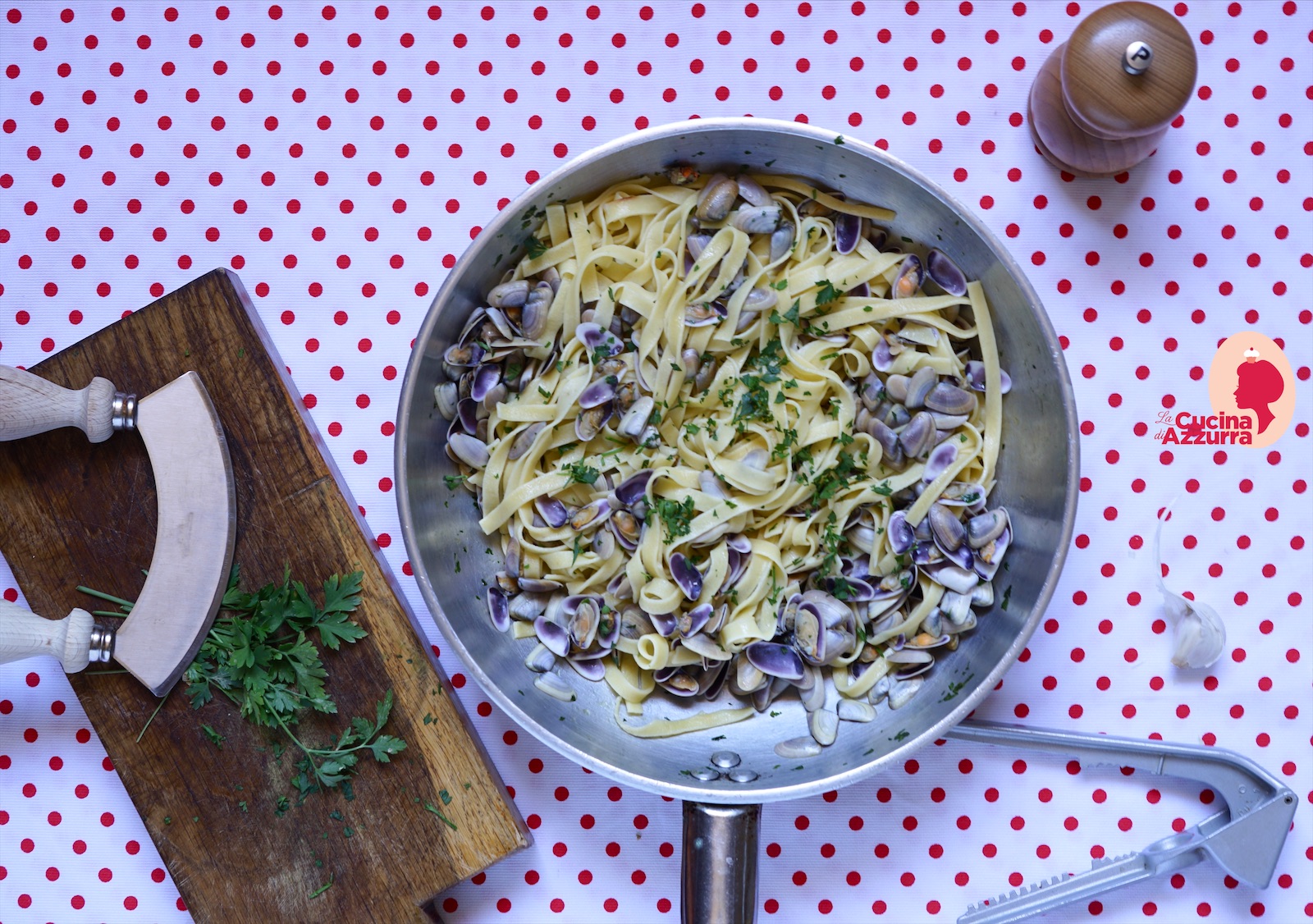 Tagliatelle alle arselle di viareggio