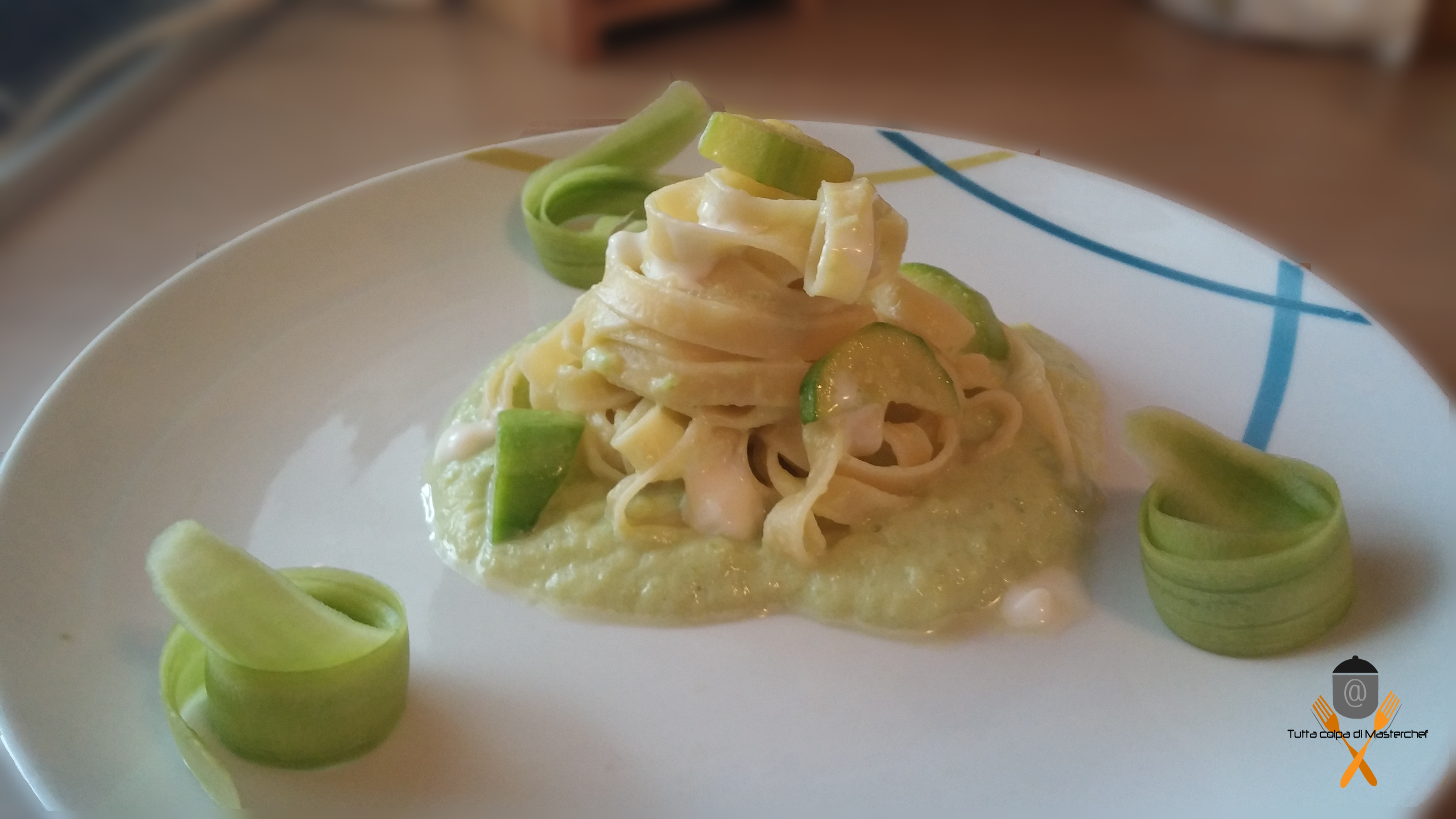 Tagliatelle alle zucchine e squacquerone