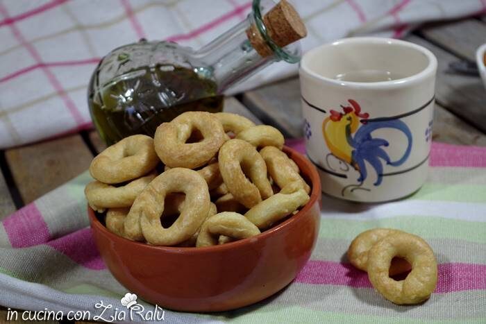 Taralli pugliesi classici bolliti