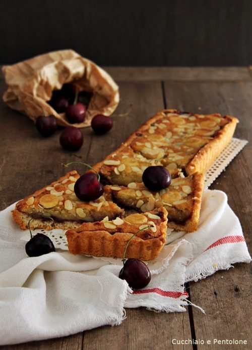 Tarte alla crema frangipane e ciliegie con frolla all’olio