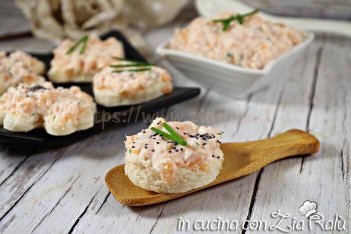 Tartine al salmone – antipasto light