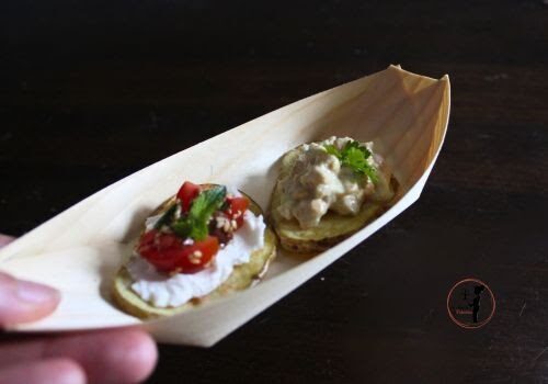 Tartine di patate grigliate in friggitrice ad aria con due esempi di farcie golose vegane