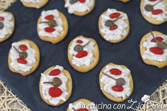 Tartine gamberetti e capperi – ricetta light