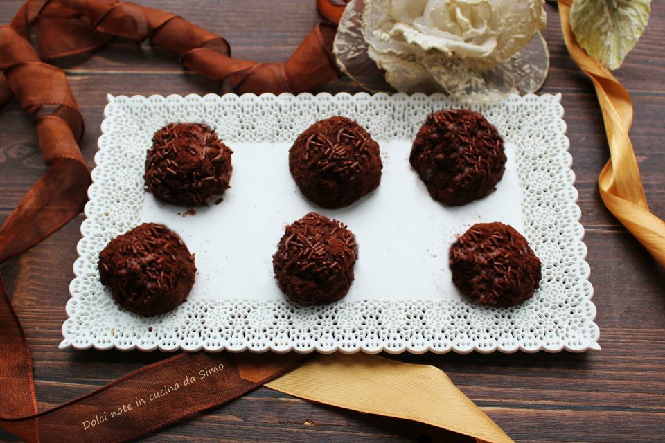 Tartufini al latte condensato e cacao