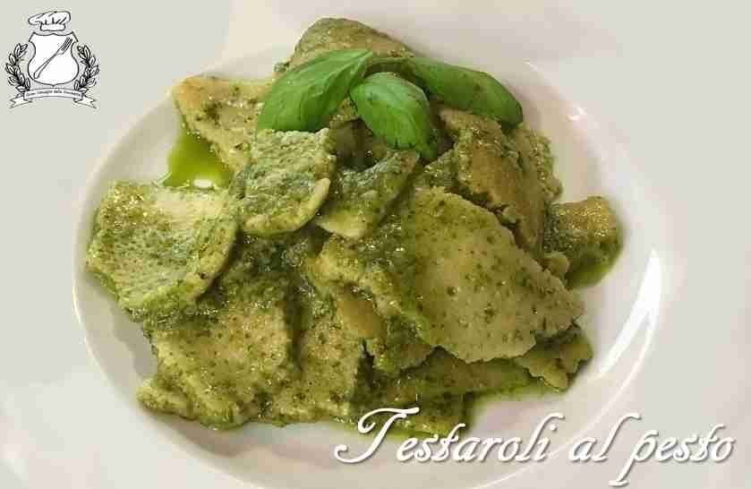 Testaroli al pesto