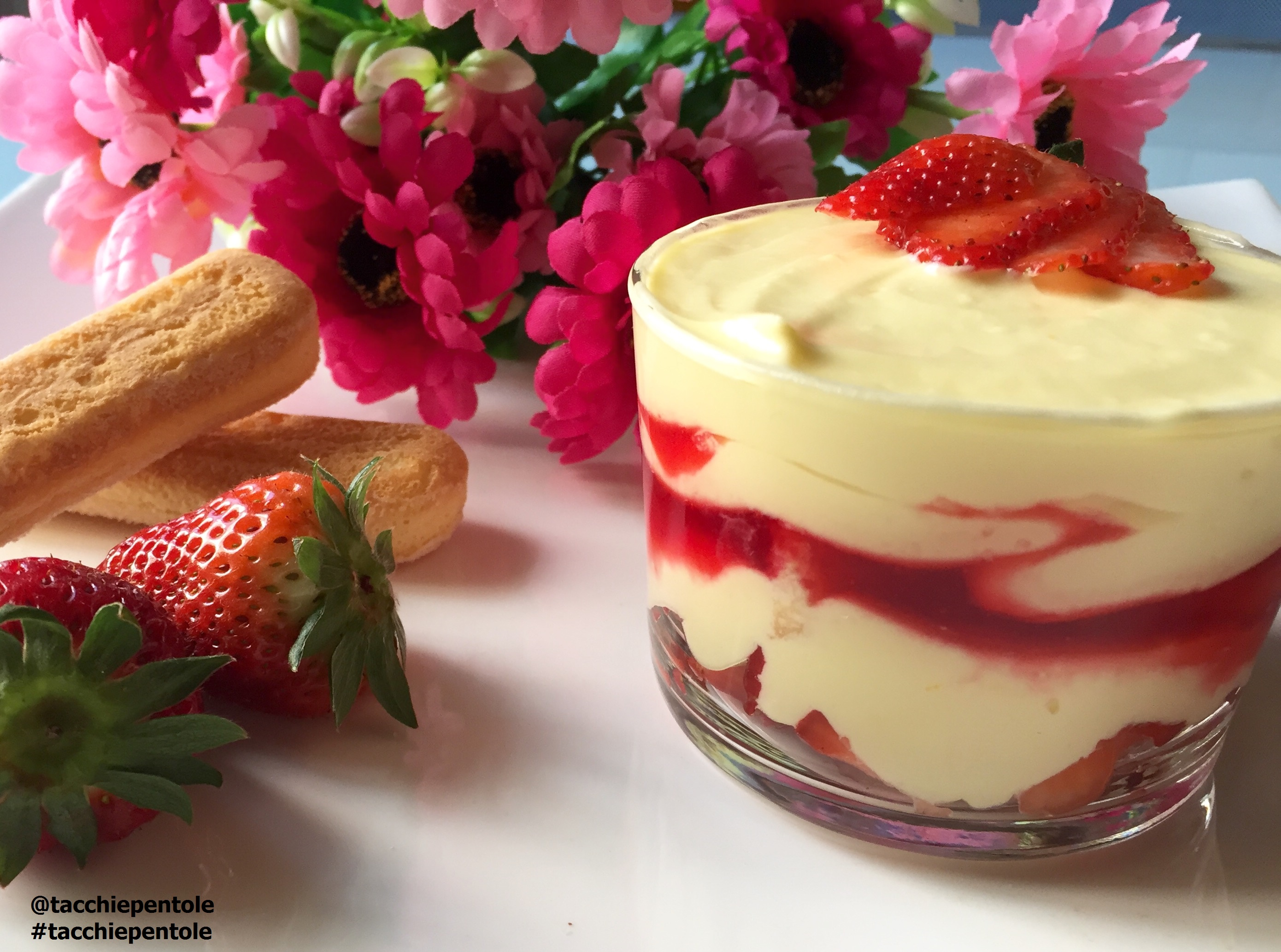 Tiramisu’ alle fragole facile e veloce (non alcolico)