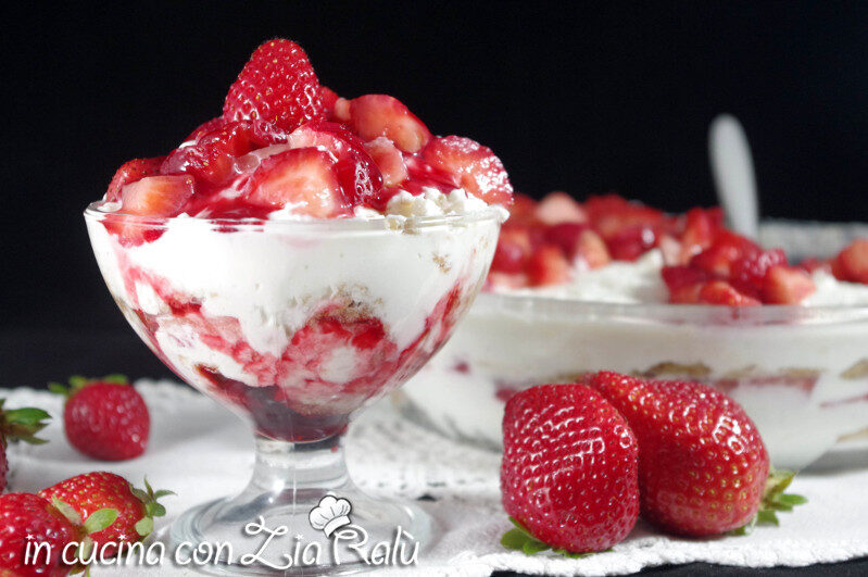 Tiramisù alle fragole senza uova