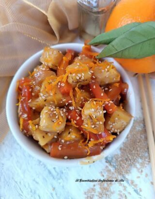Tofu con peperoni all’arancia