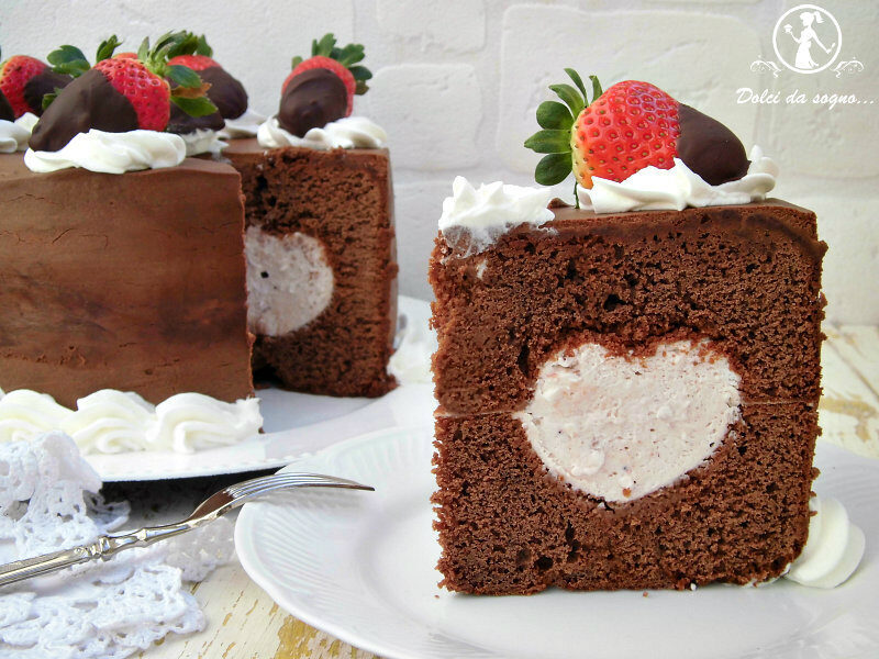 Torta al cioccolato cuor di fragola