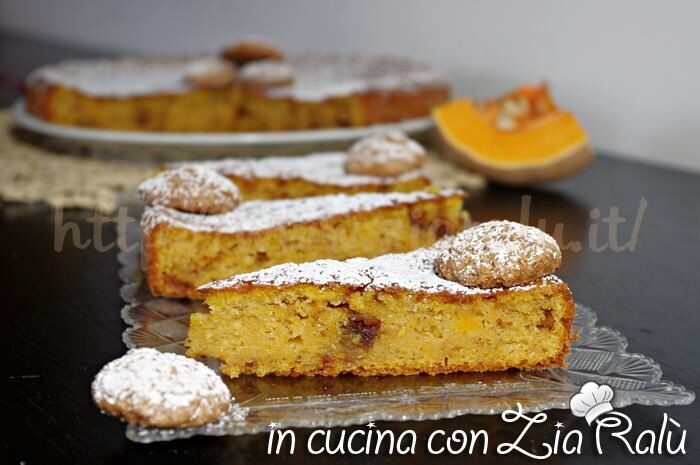 Torta alla zucca yogurt greco e amaretti