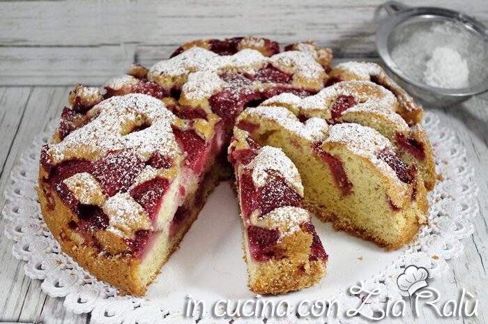 Torta alle fragole soffice e golosa