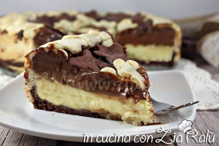 Torta bicolore alle due creme