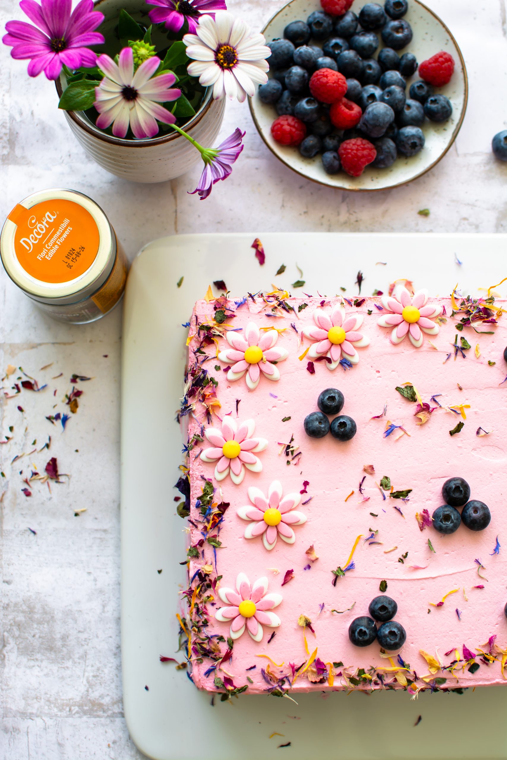 Torta con crema allo yogurt